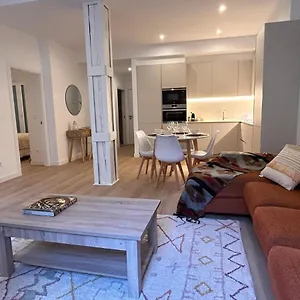 churruca-apartment-with-terrace.sansebastianhotels.net/